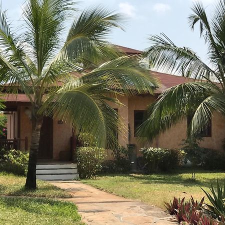 Crystal Bay Resort Watamu Exterior foto